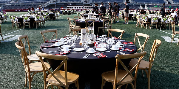 dinner setting at the Gourmet on the Gridiron